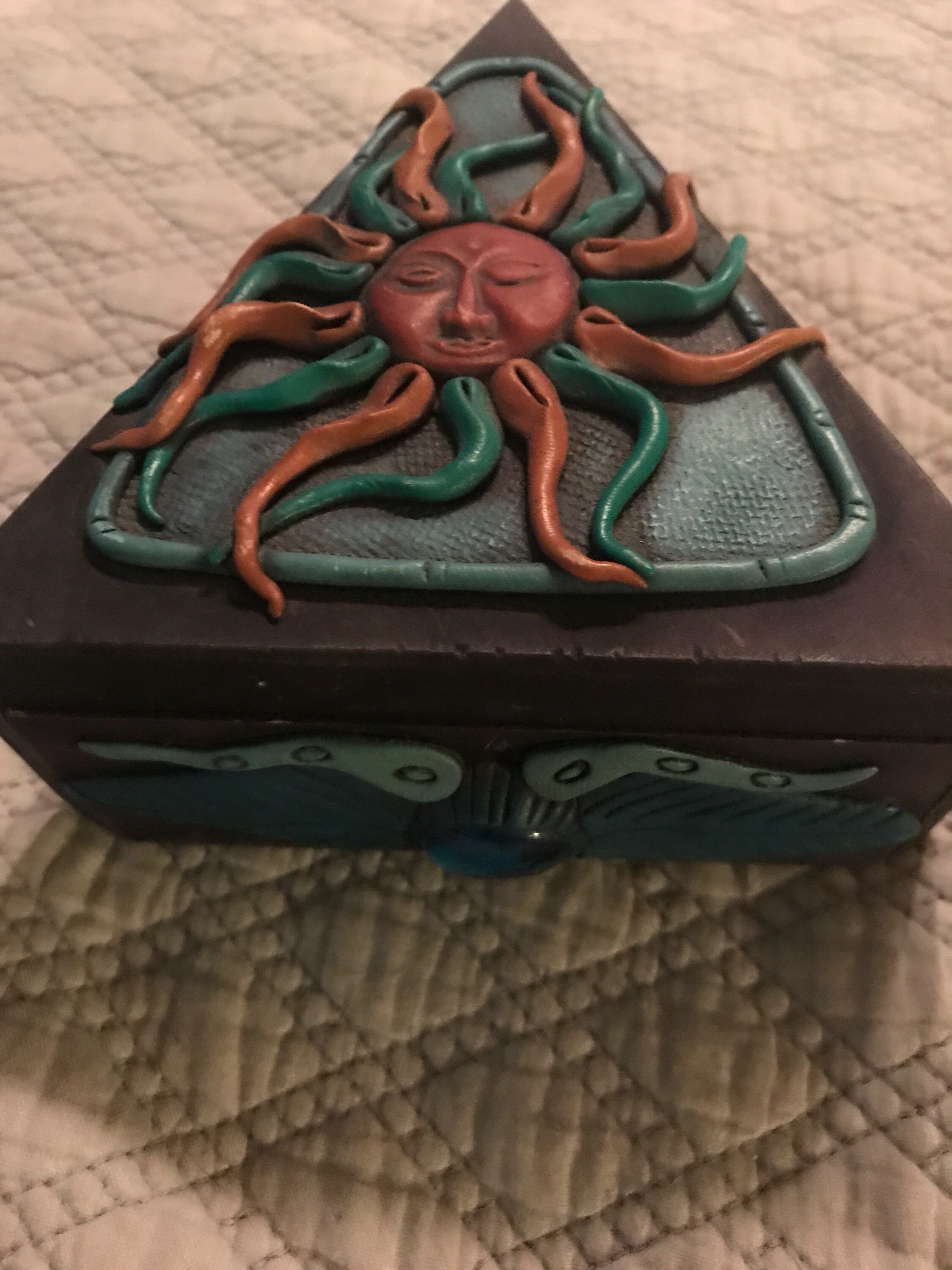 Vintage Costa Rica Box. Box. Triangle Box. Costa Rica Box. Costa Rica