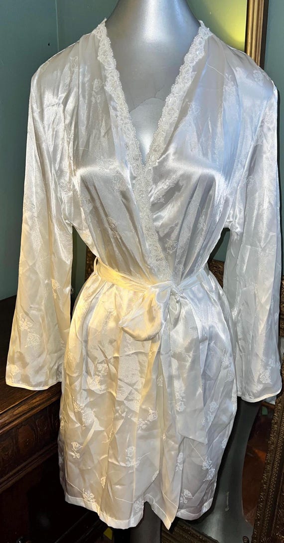 Vintage Jones New York White Lace Robe, Size Small/Medium