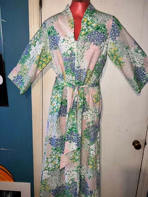 beautiful vintage gown robe - Gem