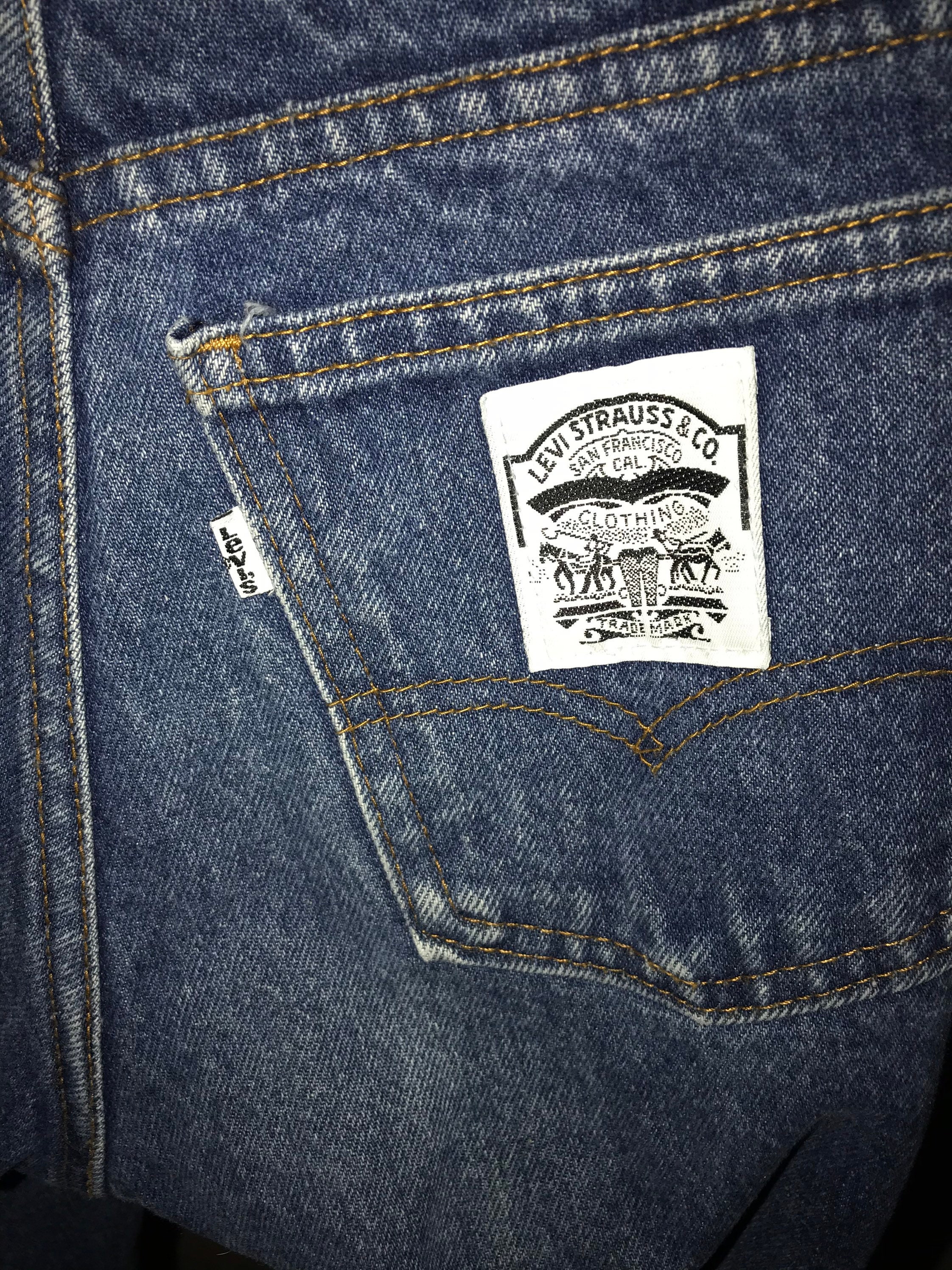 Levi Jeans. 90's Dark Blue Denim Jeans 