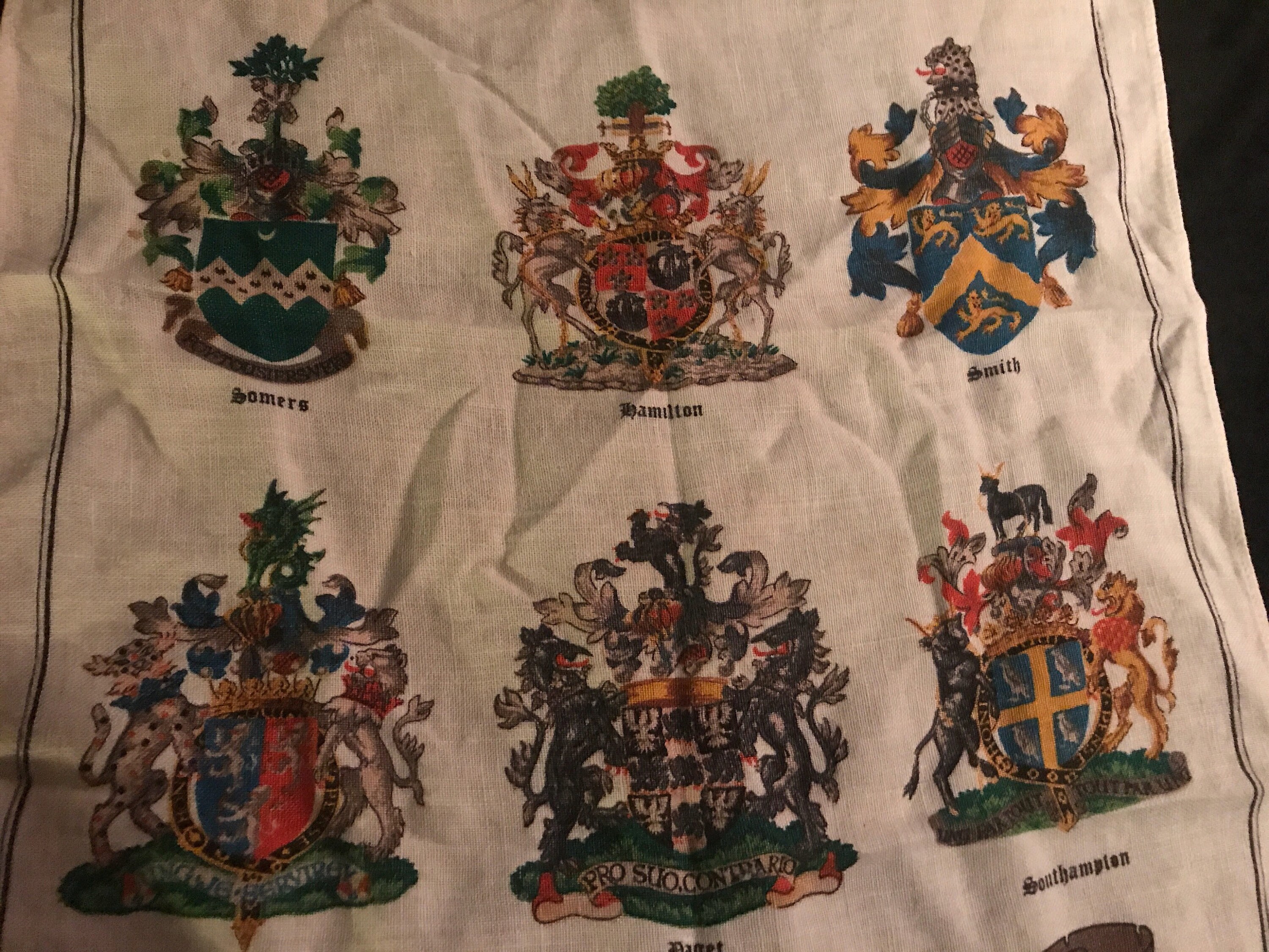 Vintage Irish Linen Tea Towel. Bermuda Irish Linen. Tea Towel. Elizabethan Bermuda Tea Towel.