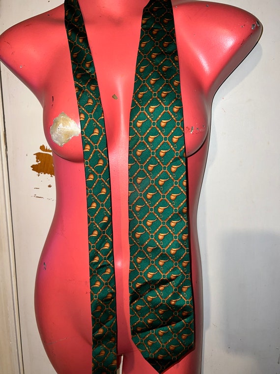 Vintage Silk Alynn Neck Tie. Alynn Silk Racing Sad