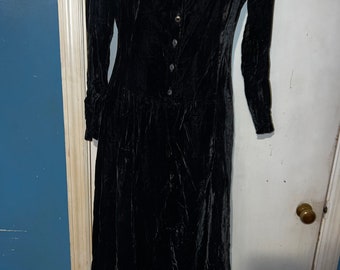 Vintage Black Velvet Dress. Juniors Button Up Velvet Dress. 90’s Velvet Dress. Size 8/9