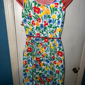 Vintage Floral Dress. 1960's Adorable Sleeveless Eye Popping Floral Dress. Perfect Vintage Sun Dress. Jenni Dress. Size 9/10 image 8