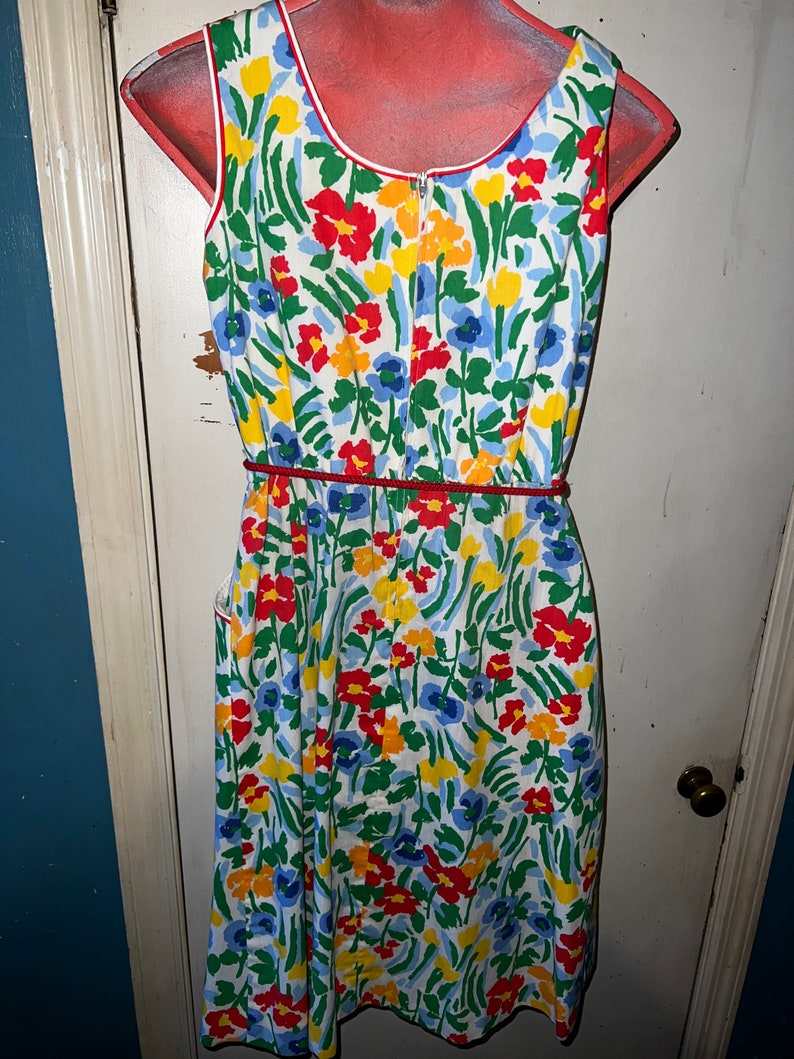 Vintage Floral Dress. 1960's Adorable Sleeveless Eye Popping Floral Dress. Perfect Vintage Sun Dress. Jenni Dress. Size 9/10 image 8