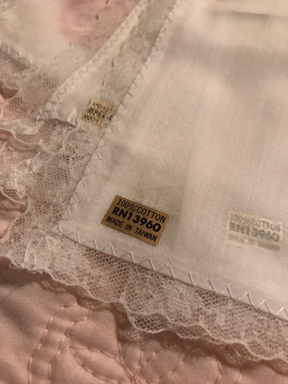 Vintage White Lace Handkerchief. White Hankie. La… - image 3