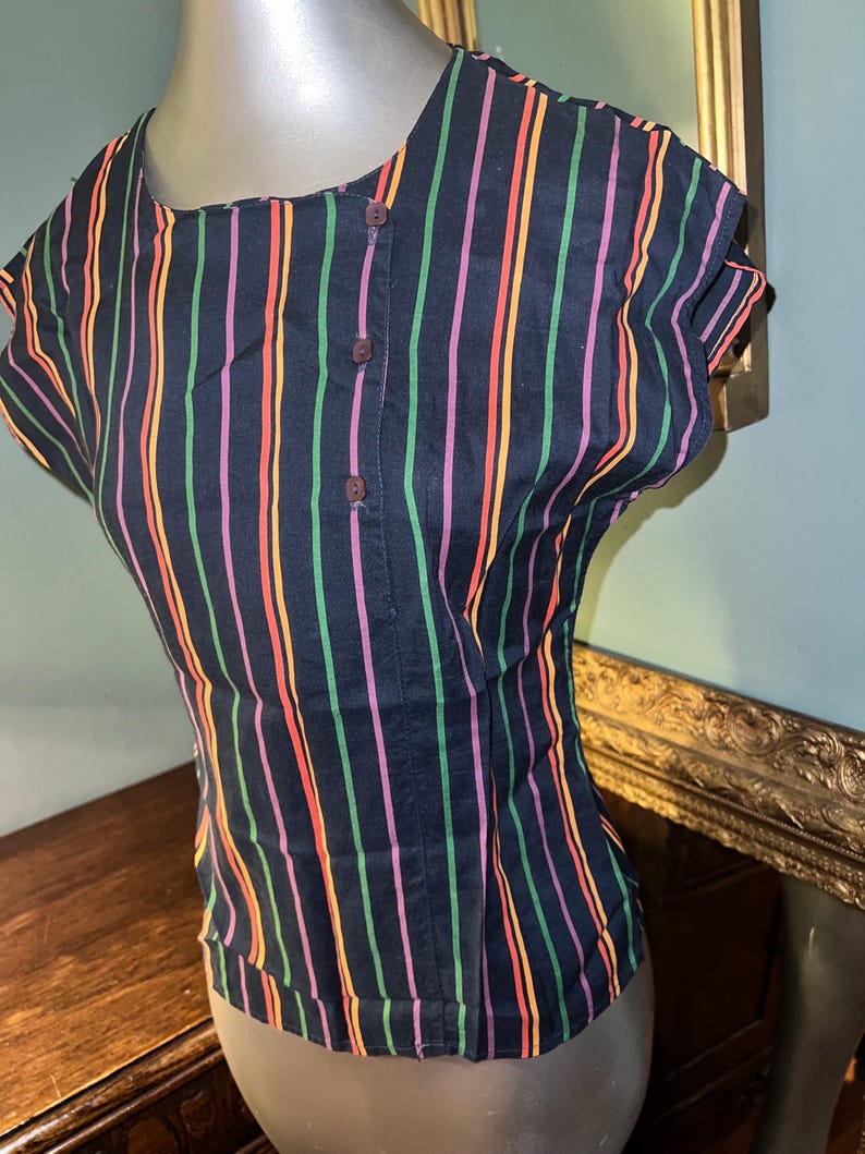 Vintage Women’s 1970’s Blue Sleeveless Striped Shirt. Coloful, EZ Street, CA Size M image 4