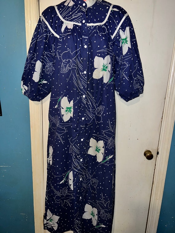 Vintage Models Coat House Dress. Navy Floral Puffy