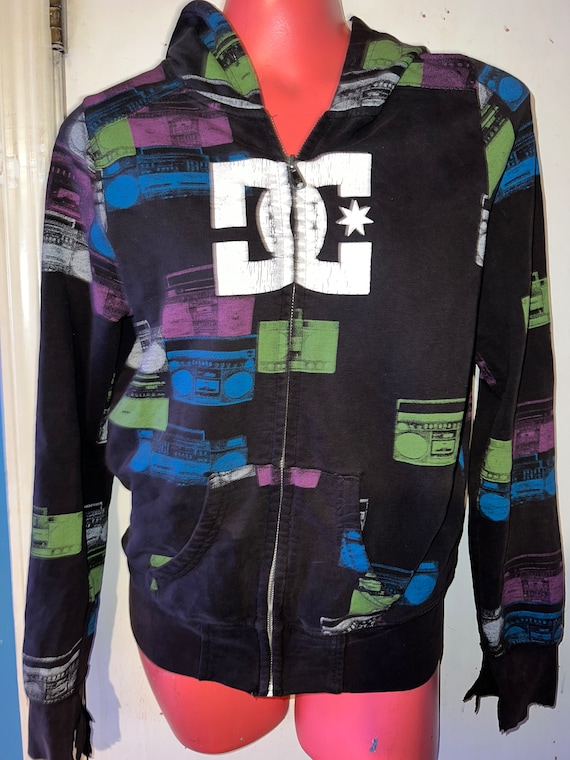 Vintage 90's Juniors DC Zippered Sweatshirt. Girls Juniors Y2K Black Boombox DC Sweatshirt. Distressed Skater Sweatshirt. Youth Sweatshirt