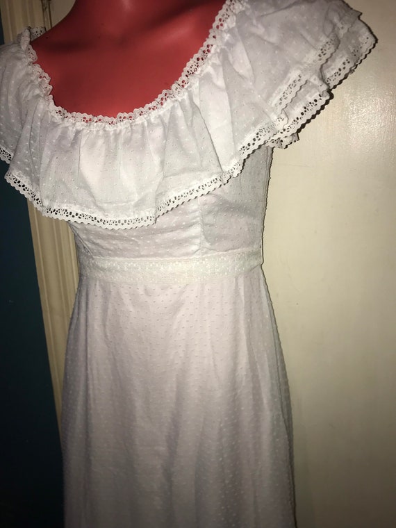 Vintage 1970’s Peasant Wedding Dress. White … Gem