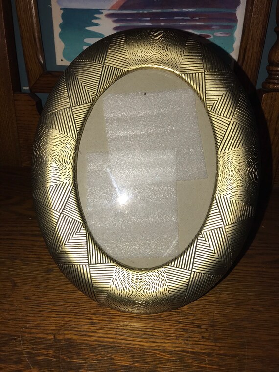 Vintage 1980’s Gold Oval Picture Frame
