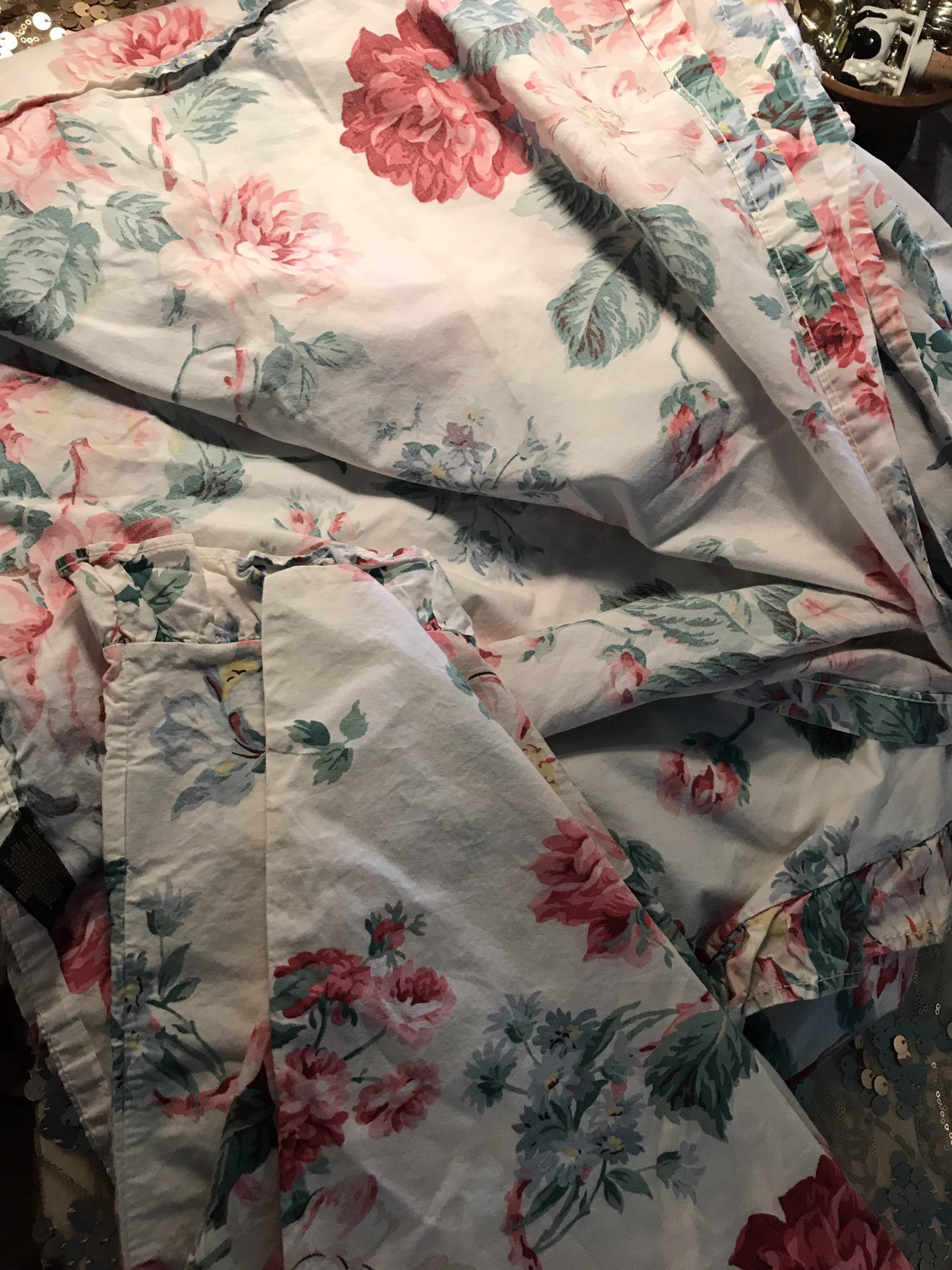 Vintage Ralph Lauren Sweet Lorraine Ruffle Queen Size Sheet Set. Ralph