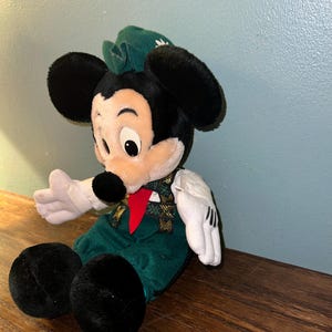 Vintage 1990’s Walt DisneyWorld German Mickey Mouse Plushie bild 3