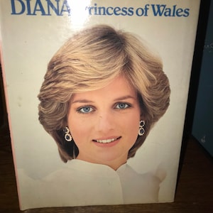 Diana, The Princess of Wales Small Coffee Table Book