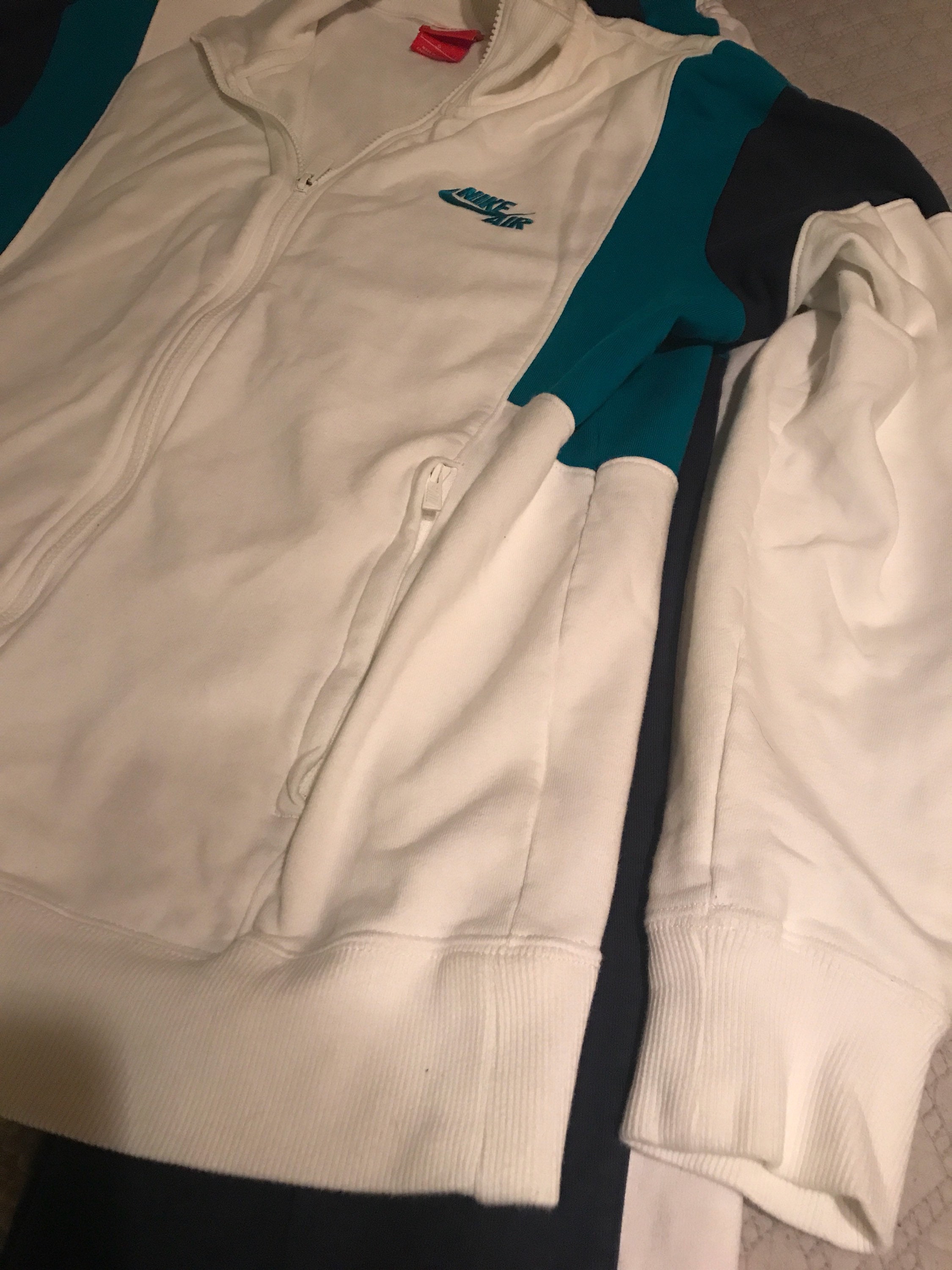 Vintage Nike Suit. Womens Nike Sweatsuit. Nike Air Track Suit. Nike Jacket. 90's Nike Sweatsuit