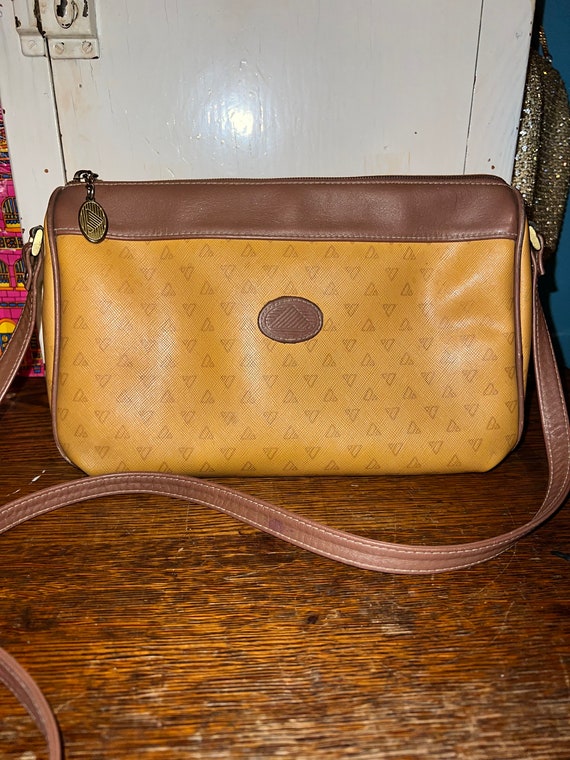 Vintage 90’s Brown Purse. Liz Claiborne Purse. Liz