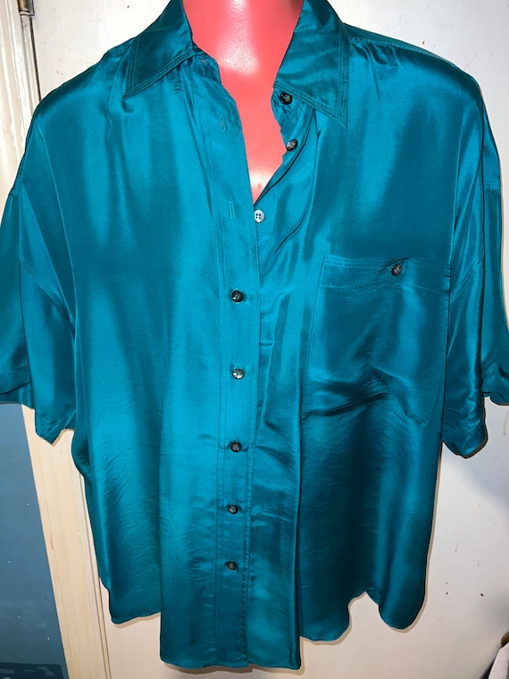 Vintage Silk Shirt. Emerald Green Silk Shirt. Express… Gem