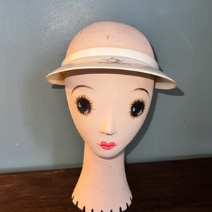 Vintage 1980’s Fiber Glass Lady Mannequin Head, Long Neck bild 8