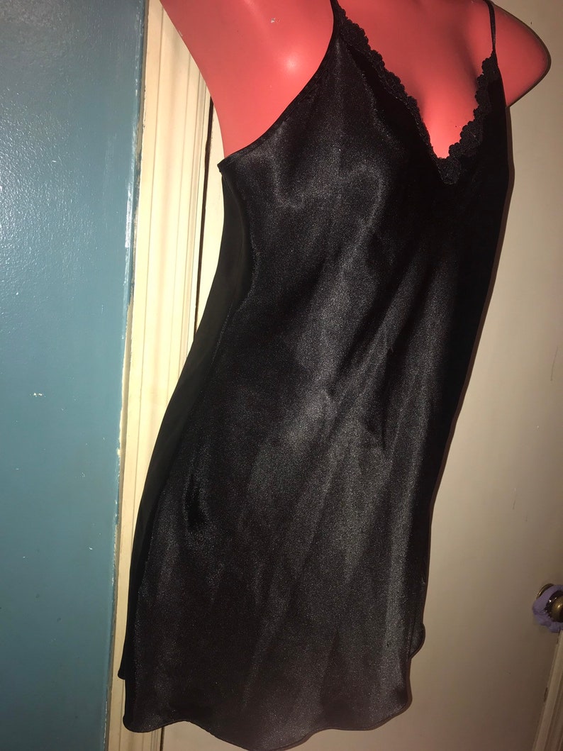 Size Medium Vintage Black Nightgown Jones New York Nightgown Vintage Short Black Nightgown Floral Lace Nightie