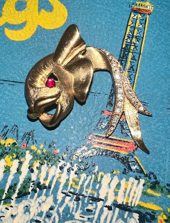 Vintage 1960’s Gold Fish Brooch