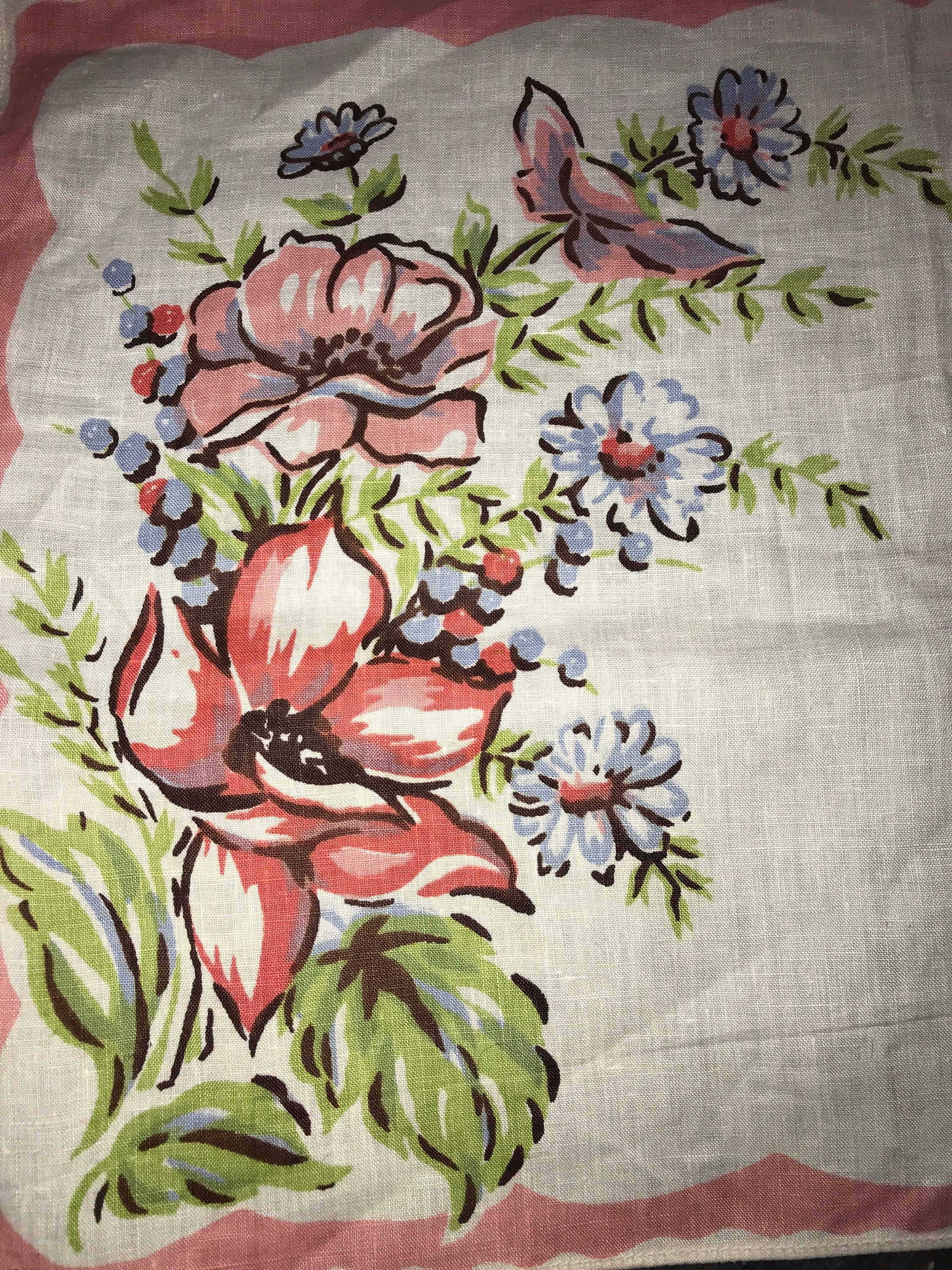 Vintage Floral Napkins. Set of Eight Yellow Floral Cloth Dinner Napkins