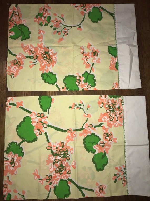 Vintage 1980’s Awesome Flower Standard Size Pillowcase Set By Bill Blass For Springmaid. Two Standard Size Pillowcases. Bill Blass