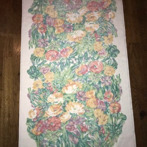 Vintage 1980’s Springs Plush Floral Bath Towel, Bathroom Decor.