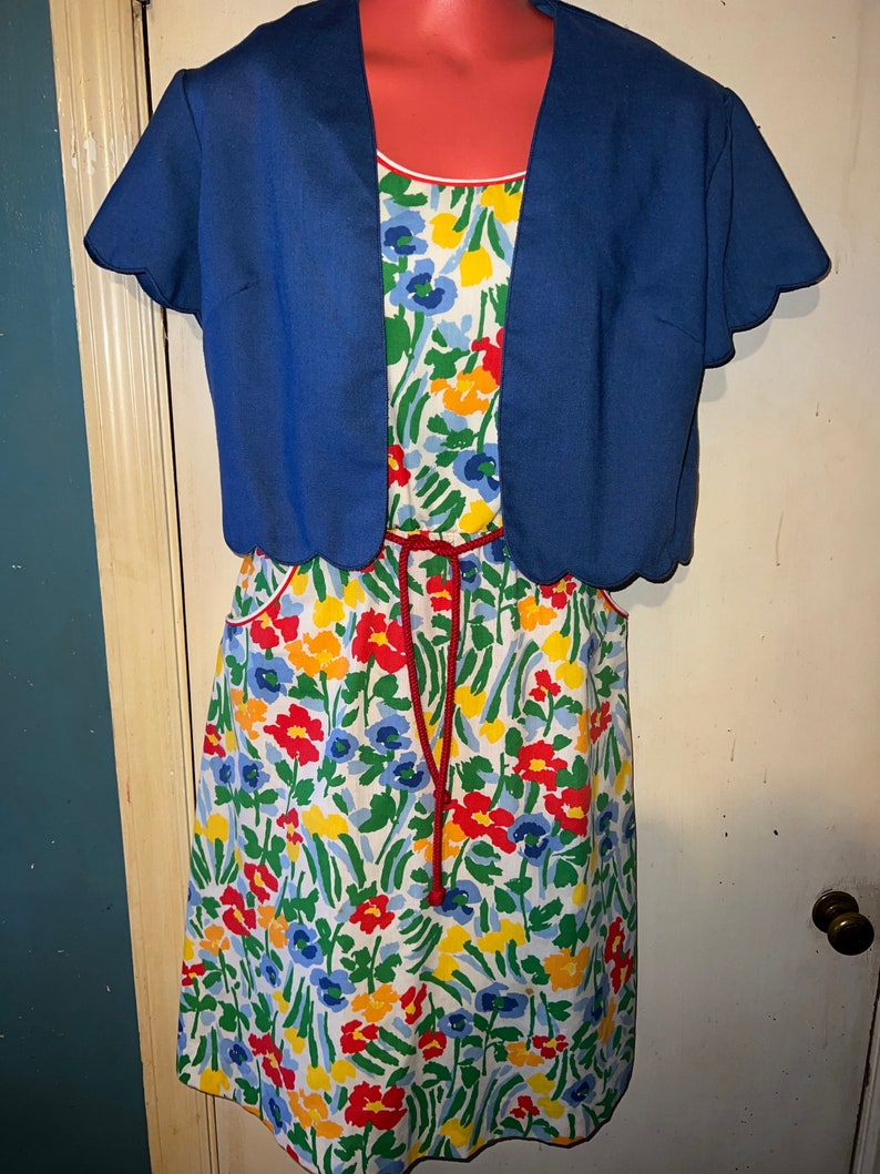 Vintage Floral Dress. 1960's Adorable Sleeveless Eye Popping Floral Dress. Perfect Vintage Sun Dress. Jenni Dress. Size 9/10 image 2