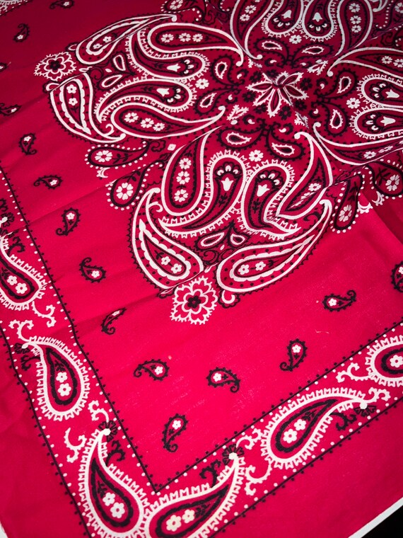 Vintage Red Paisley Bandana. Red Bandana With Pai… - image 4