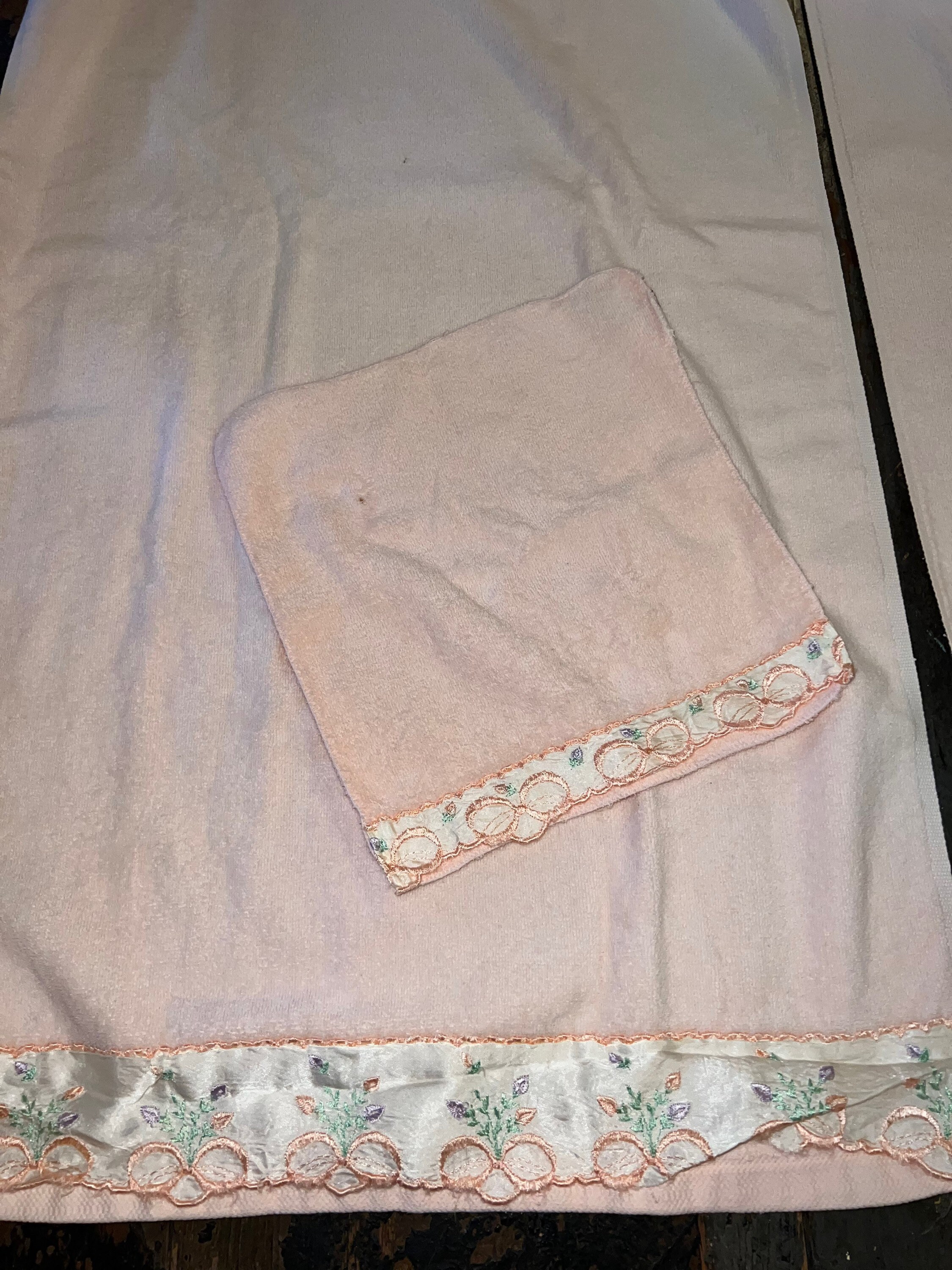 Vintage Peach Towel Set. Vintage 1980’s Fancy Towels. Satin And Lace