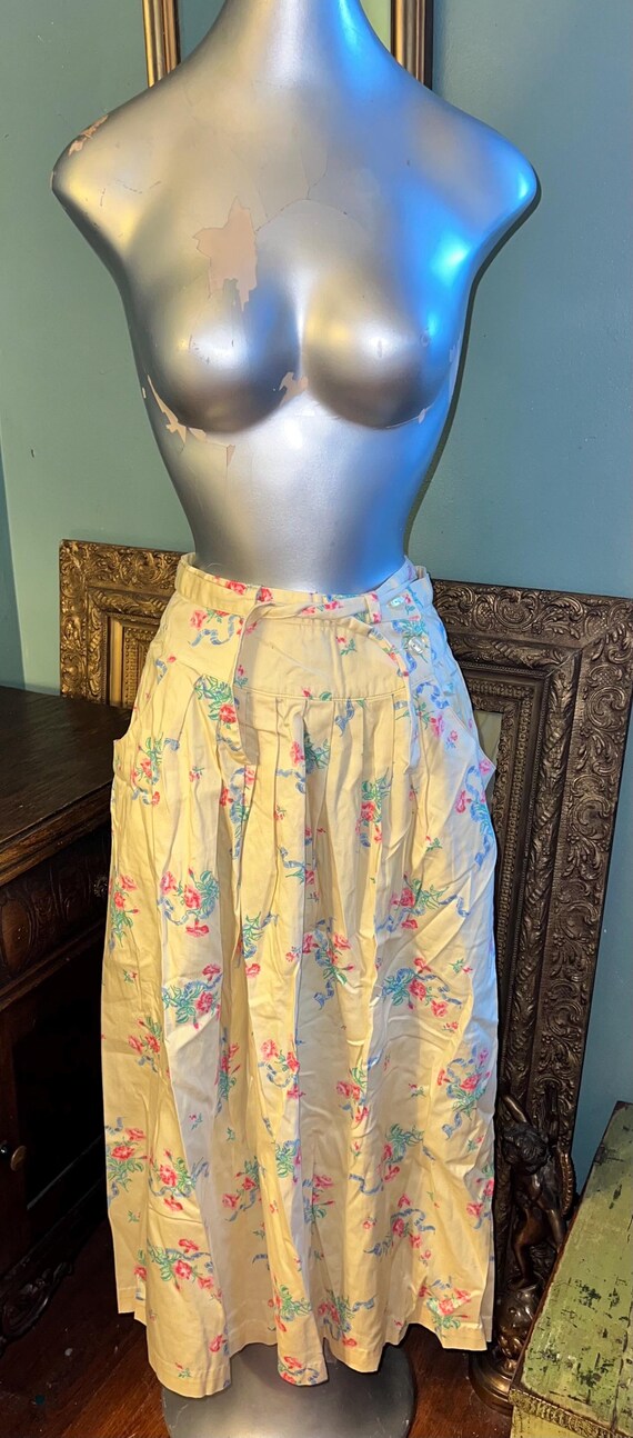 Vintage 1980’s Yellow Flower Skirt, Size 6