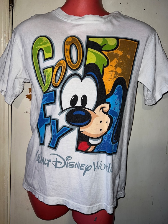 Vintage 90’s Walt Disney World Goofy Tshirt. WDW G