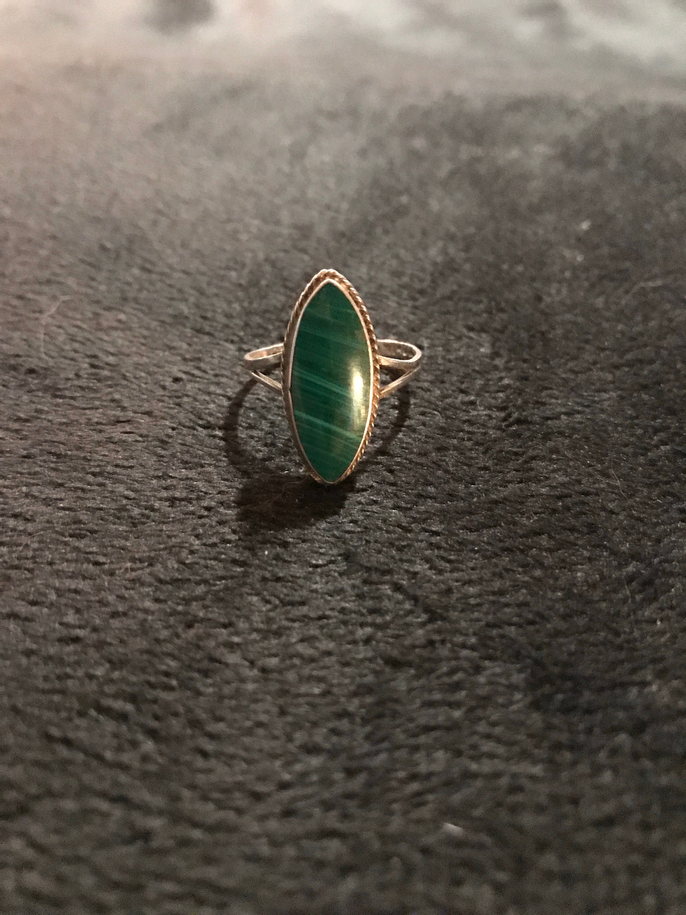 Vintage Sterling Silver Green Stone Ring. Sterling Ring. Silver and Green Ring. Simple Ring