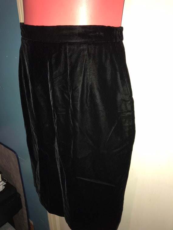 Vintage Velvet Talbots Skirt. Black Velvet Skirt.… - image 2