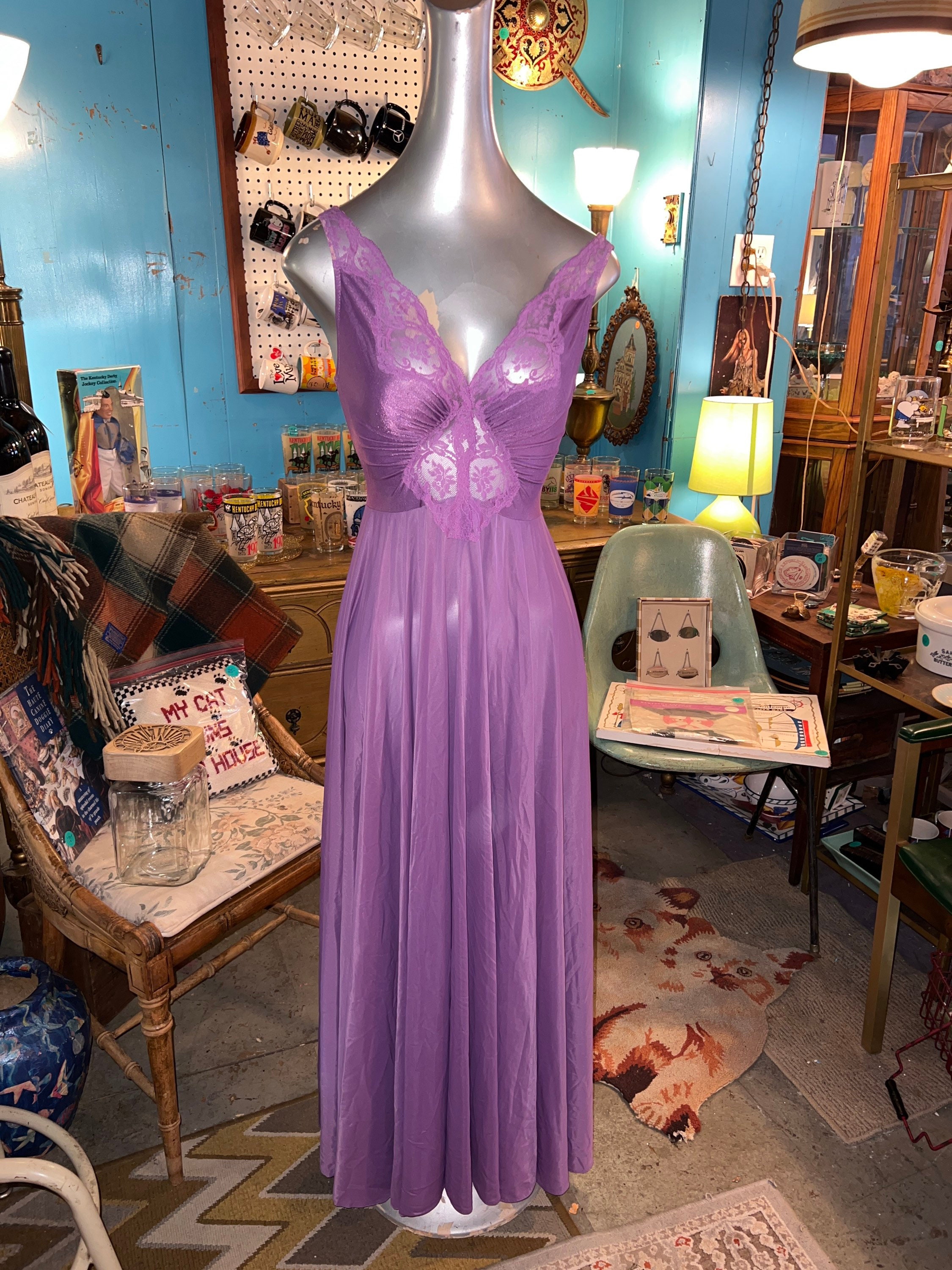 Vintage 70s Olga Bodysilk Nightgown. Olga Full Sweep Purple Nightgown.  Gorgeous Purple Olga Nightgown Set. Style 9687, Size Medium 