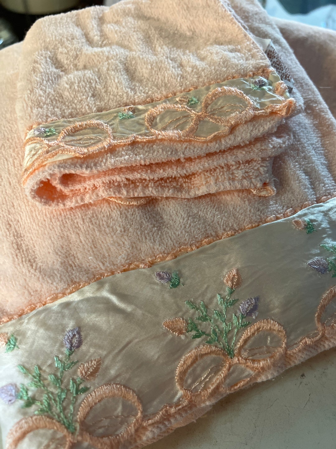 Vintage Peach Towel Set. Vintage 1980s Fancy Towels. Satin and Lace