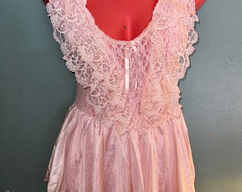 Vintage Pink Teddy Lingerie. Vintage Pale Pink Lace Teddy. Lace Nightie. Short One Piece Lingerie. Movie Costume, Size Medium