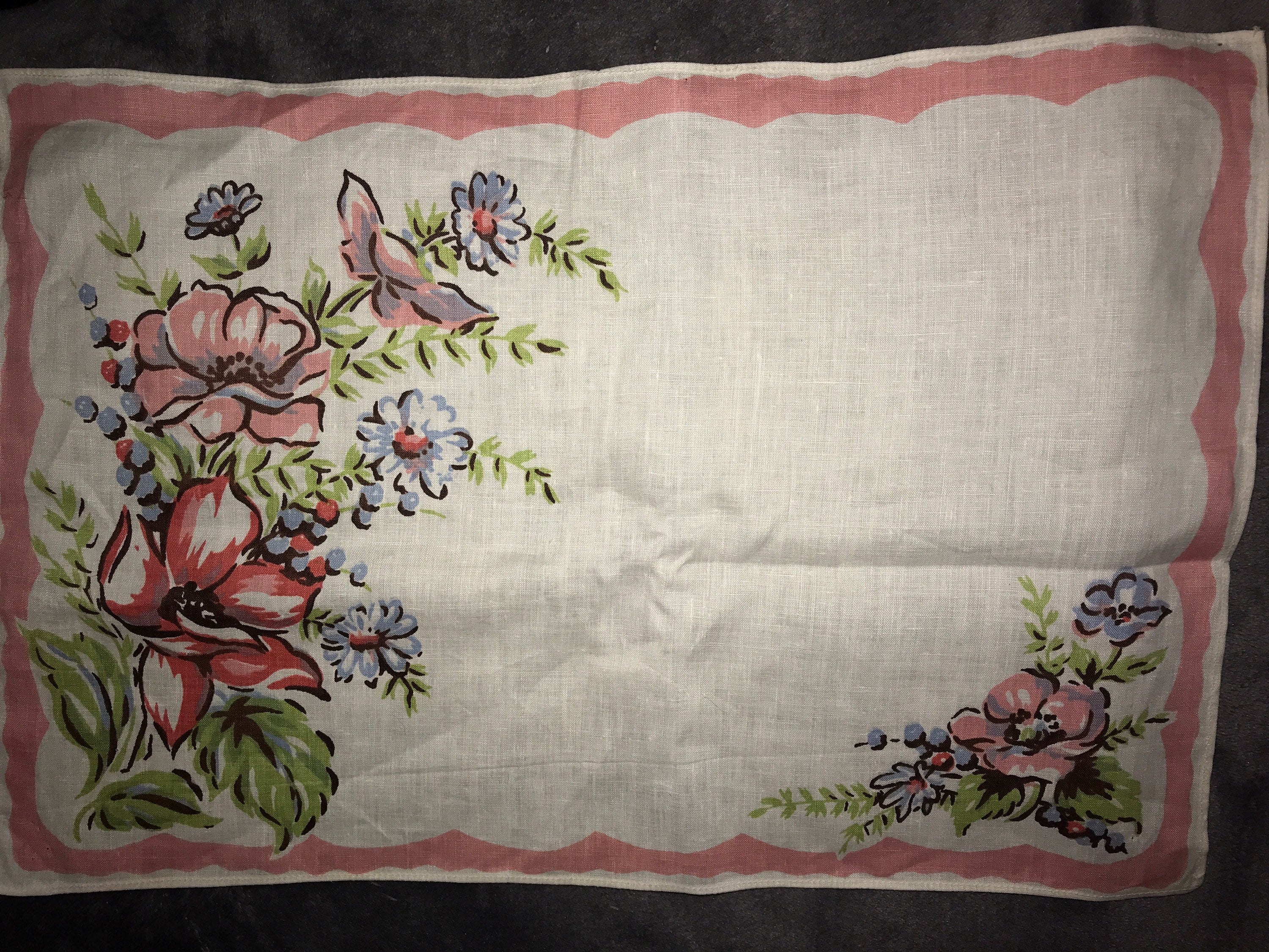 Vintage Floral Napkins. Set of Eight Yellow Floral Cloth Dinner Napkins