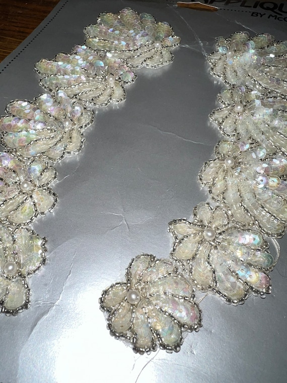Vintage White Flowery Leaf Sequin Applique