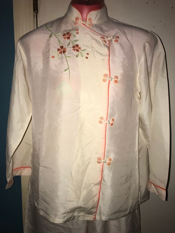 Vintage 1940’s Silk Pajamas. Women’s Asian Silk P… - image 2