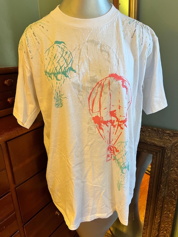 Vintage 80's Painted T-shirt. Hot Air Balloons, Size Large.