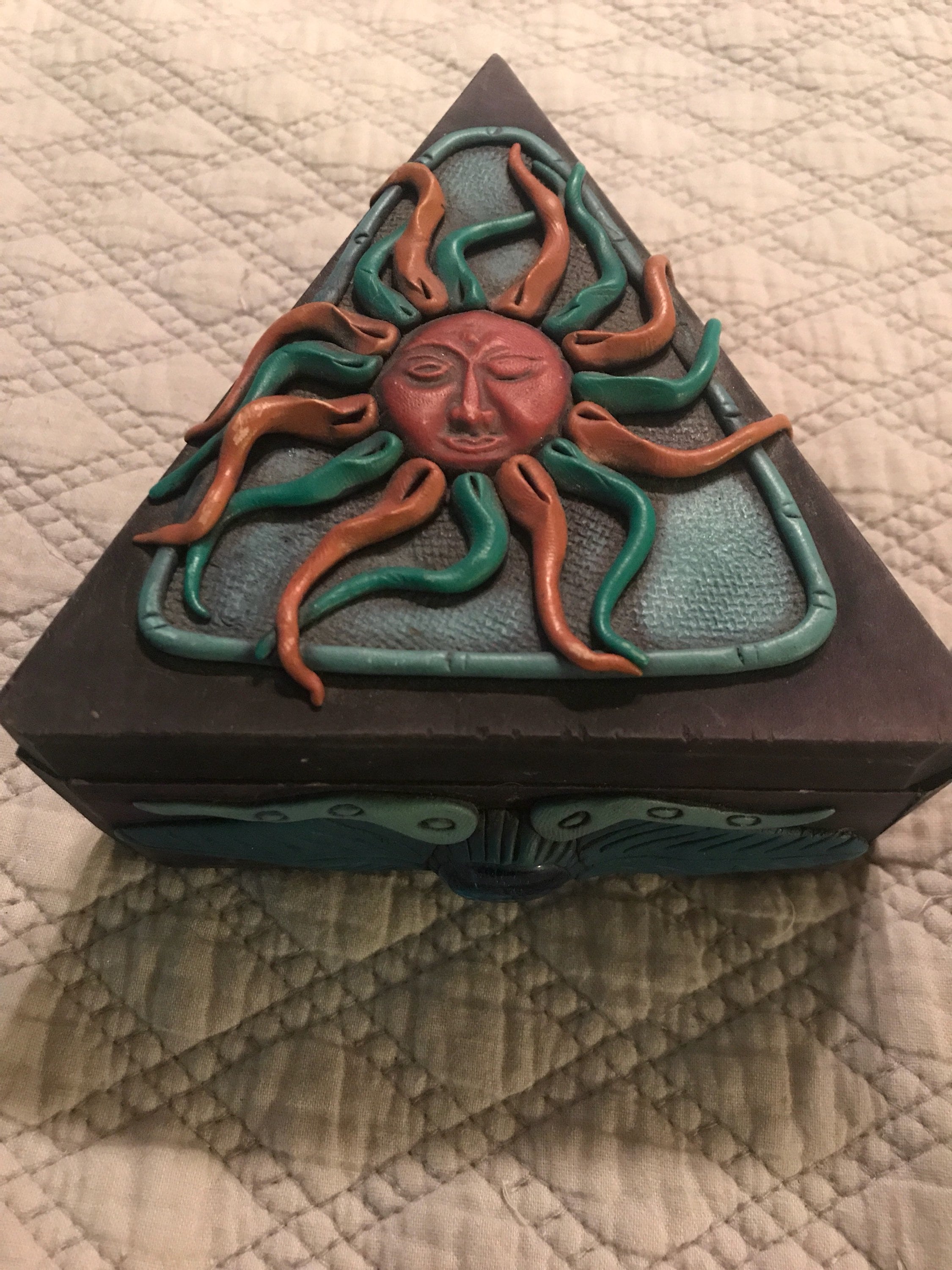 Vintage Costa Rica Box. Box. Triangle Box. Costa Rica Box. Costa Rica