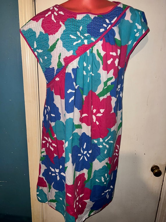 Vintage Oscar de la Renta Housedress, Mumu,. Bright Big Flowers Housedress. Oscar de la Renta Loungewear,