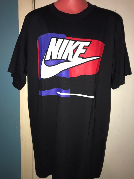 Vintage Nike T-shirt. Black Nike Shirt. Vintage T-