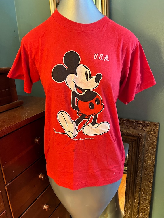 Vintage 1970’s Red Mickey Mouse T-shirt. Screen Stars Walt Disney Productions,Size Medium