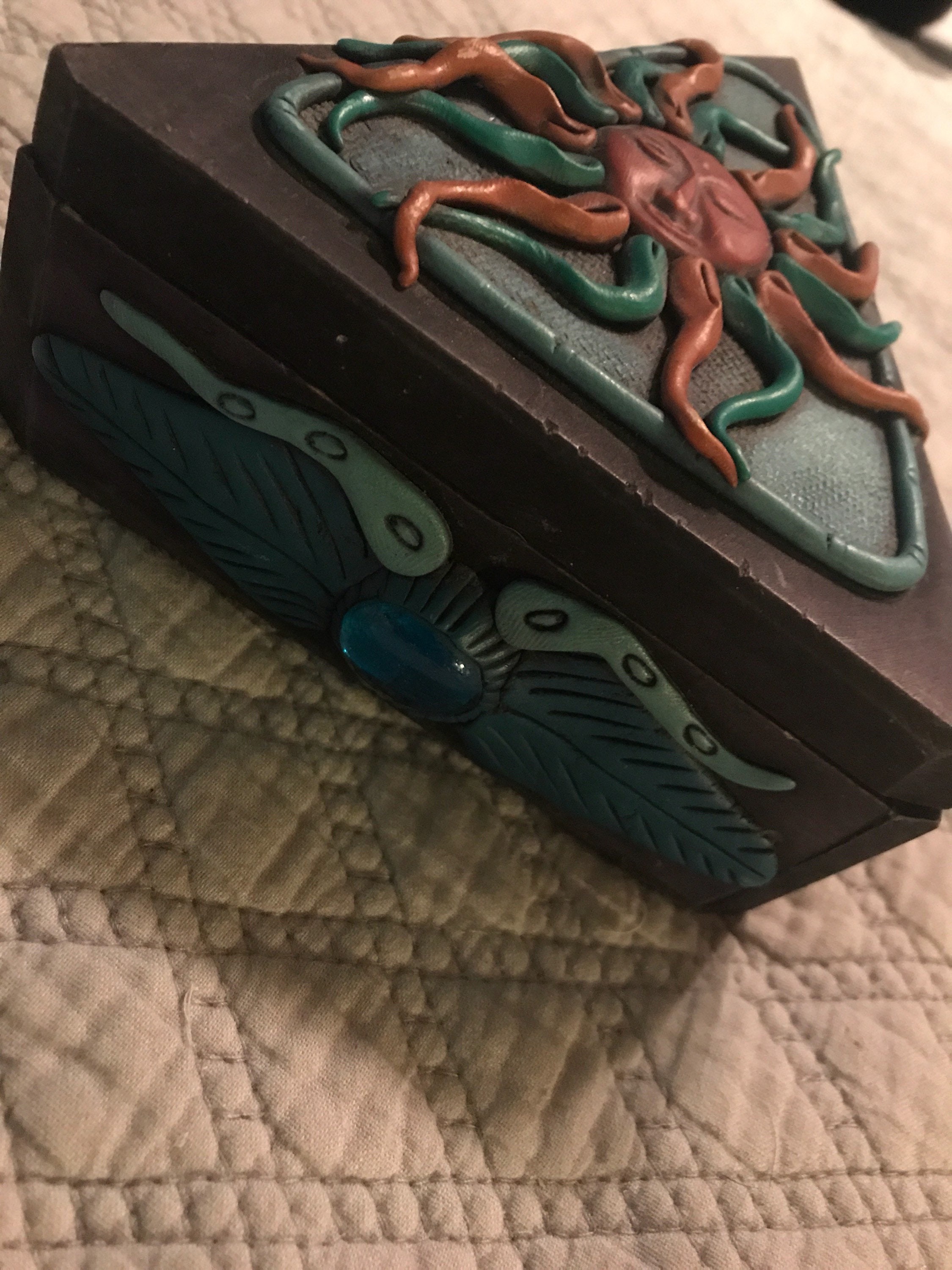 Vintage Costa Rica Box. Box. Triangle Box. Costa Rica Box. Costa Rica