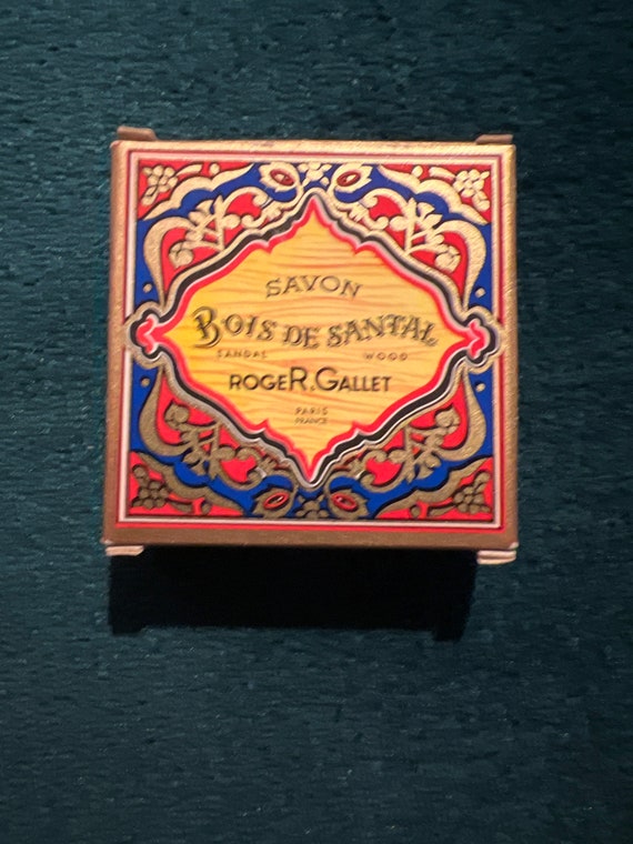 Vintage French Soap. Savon, Bois De Santal, Roger Gallet. Sandalwood Soap by Roger Gallet. Soap For Decorating