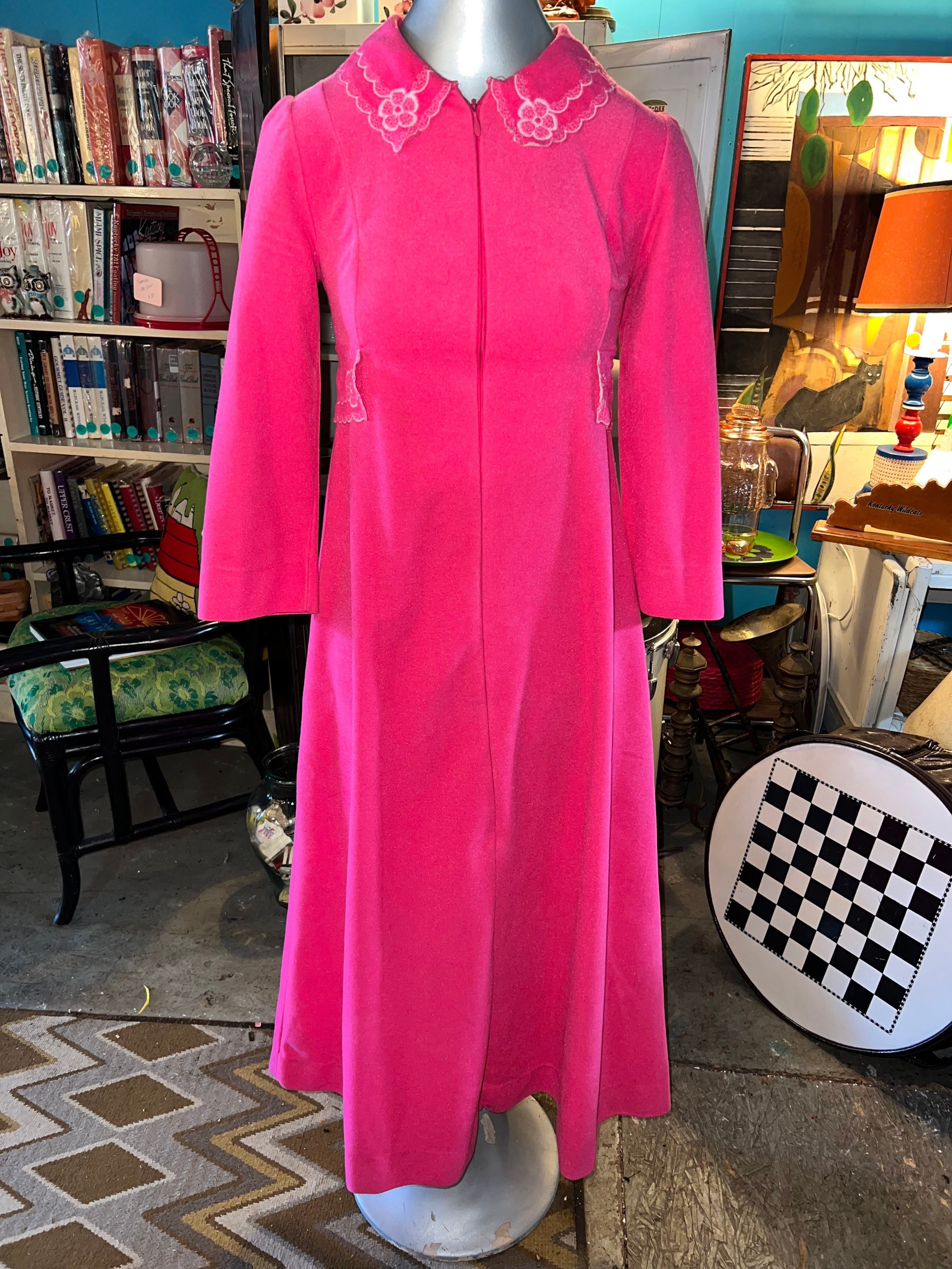 Vintage Pretty In Pink Vassarette Robe. Vintage Soft Hostess Gown