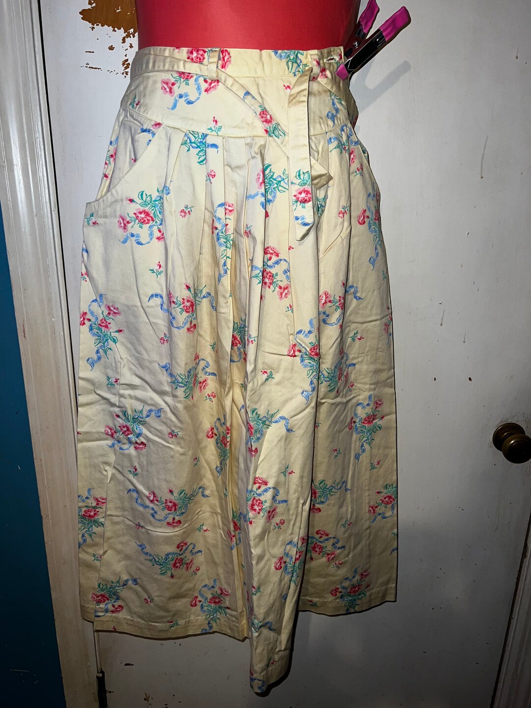 Vintage Yellow Flower Skirt. 80's Flower Skirt. Skirt. Vintage Yellow