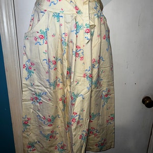 Vintage 1980’s Yellow Flower Skirt, Size 6